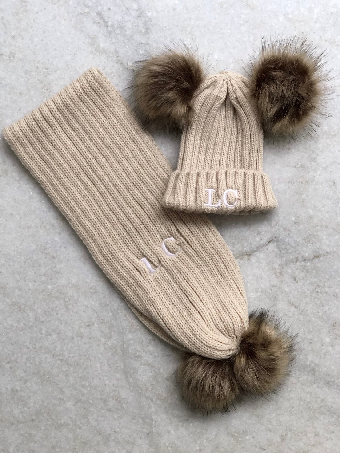 baby pom pom hat 